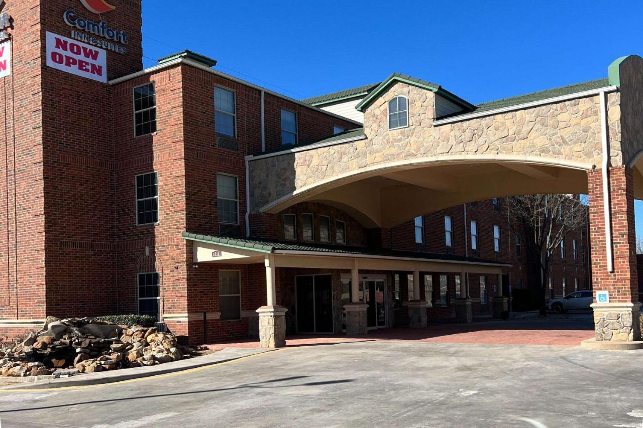 Comfort Inn & Suites Lubbock Exterior photo