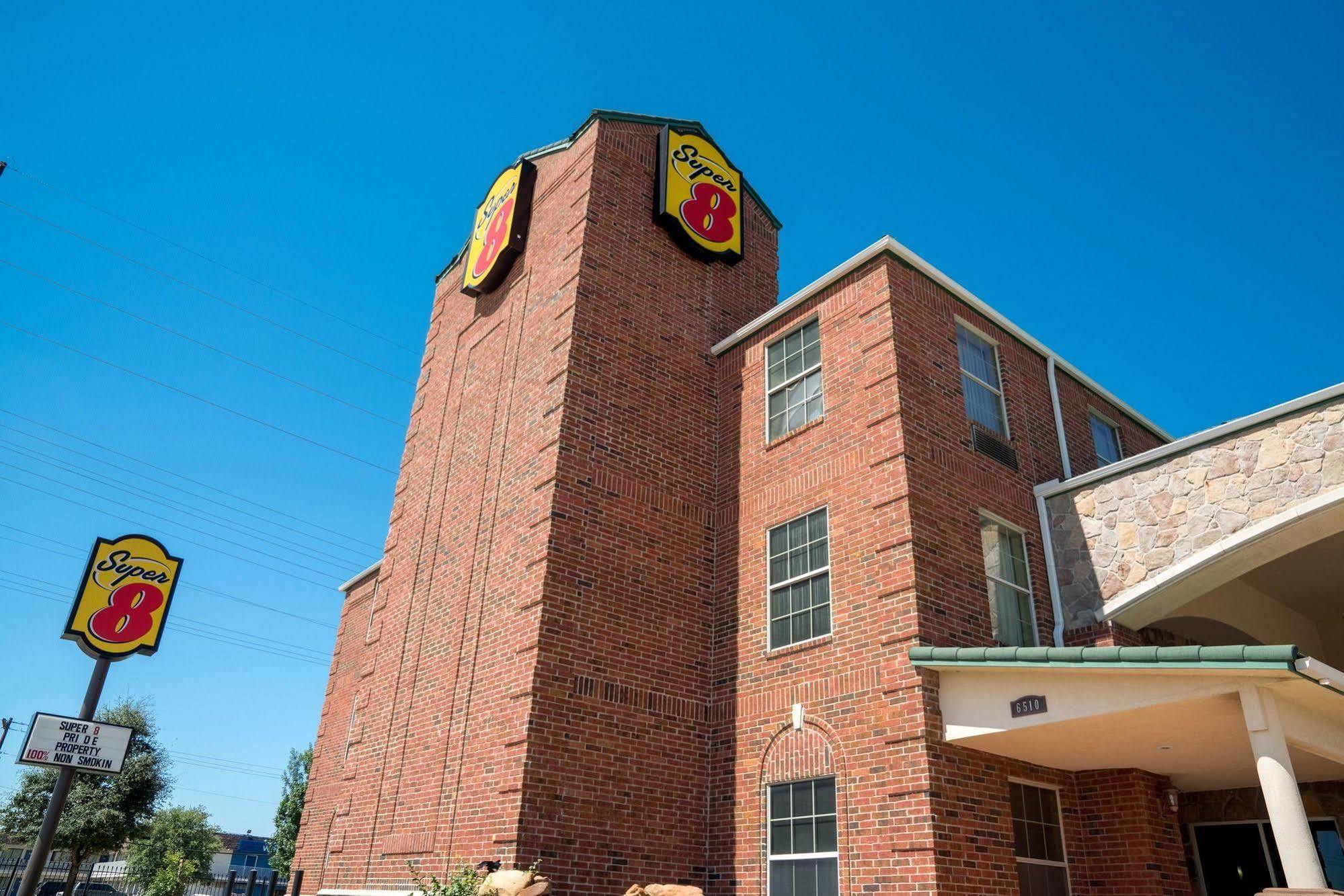 Comfort Inn & Suites Lubbock Exterior photo