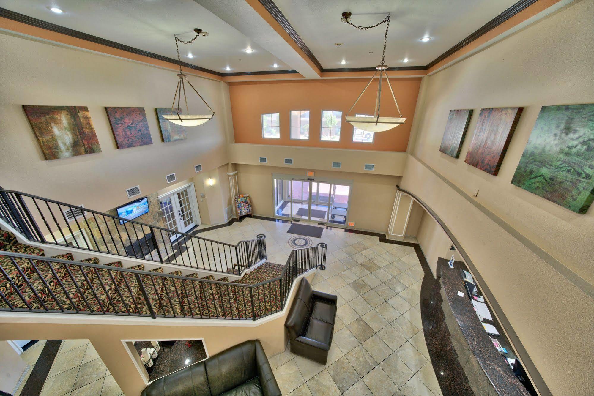 Comfort Inn & Suites Lubbock Exterior photo