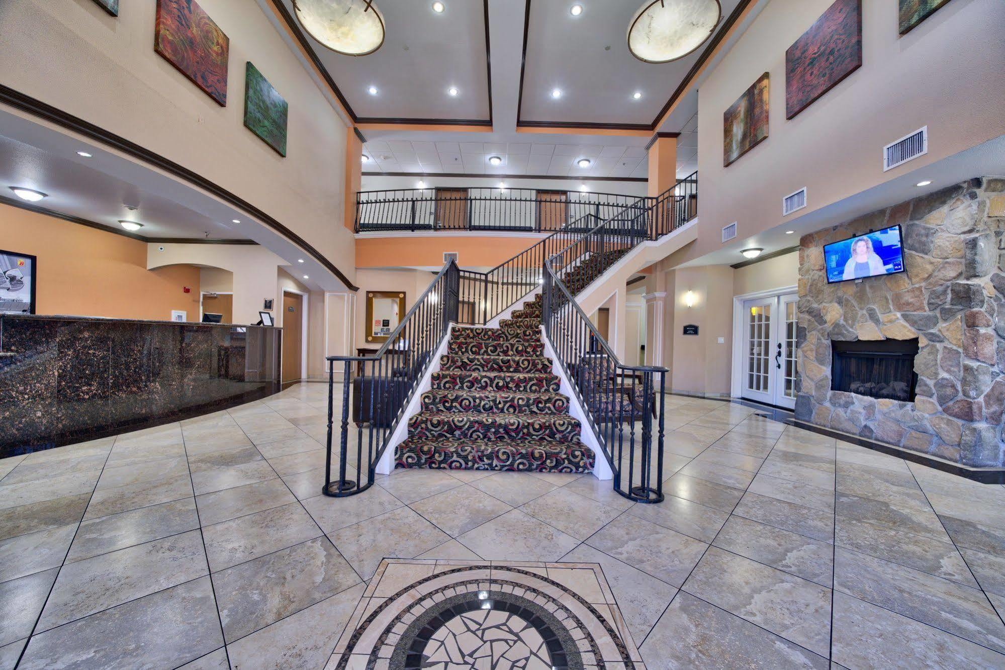 Comfort Inn & Suites Lubbock Exterior photo